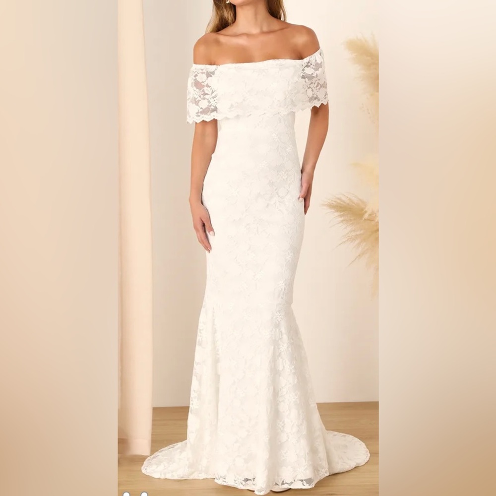 Wedding Dress from Lulu’s with tags